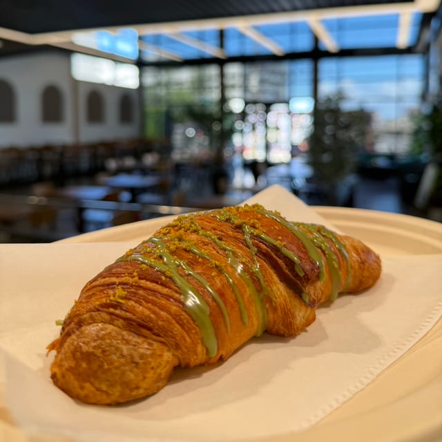 Croissant Plain.
